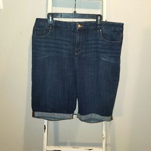 Chico's So Slimming Girlfriend Short Size 3 Dark Blue Jean